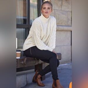 Legendary Whitetails Black Ponte Pant Leggings NWT Utility Stretch Large